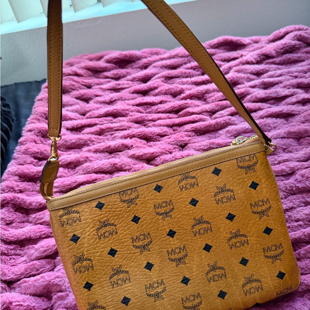 MCM Cognac Visetos Monogram Leather Wristlet with Black Accents - Picture 5 of 6